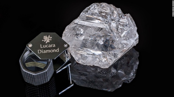 World`s largest uncut diamond is going up for auction in London